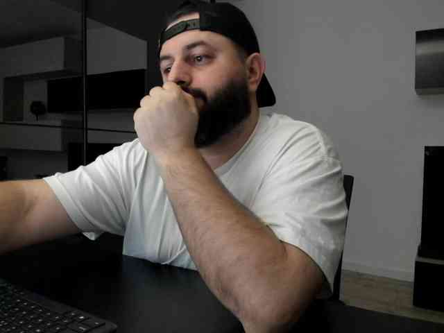 DravenPeak Live Webcam on BongaCams