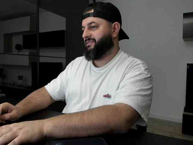 DravenPeak Live Webcam on BongaCams