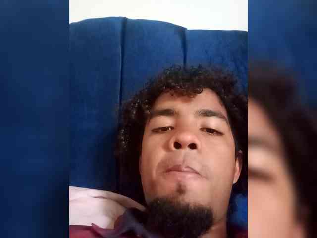 Carlos34534 Live Webcam on BongaCams