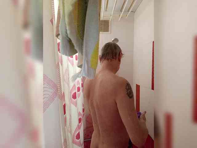 -oleg-210 Live Webcam on BongaCams