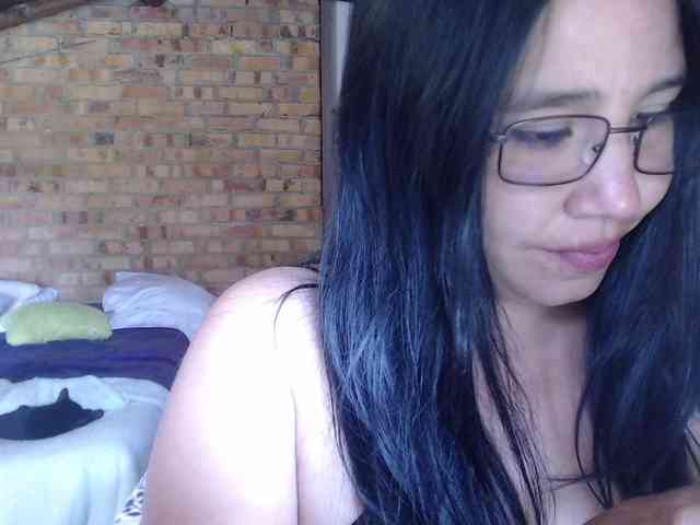 venus99 Live Webcam on BongaCams