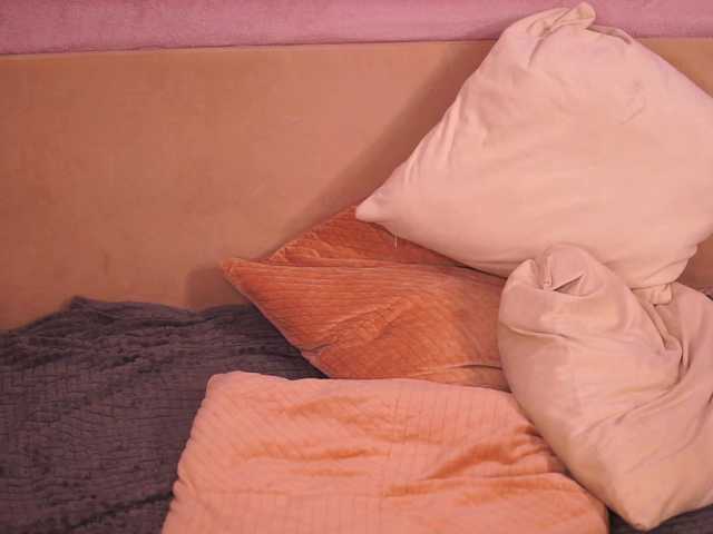 ChloeObril's BongaCams show and profile