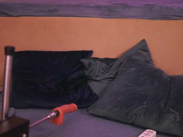 ChloeObril's BongaCams show and profile