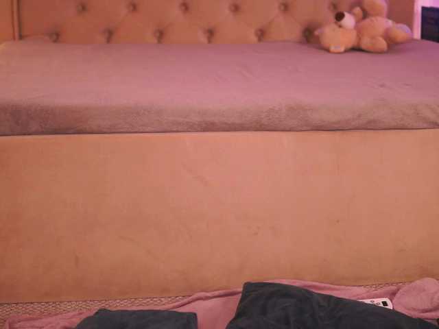 le modèle ChloeObril est en webcam porno dans un show sur le site bongacams, il possède les tags suivants: White/Caucasian,Brunette,Shaved