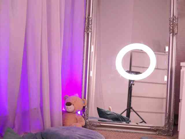 ChloeObril webcam