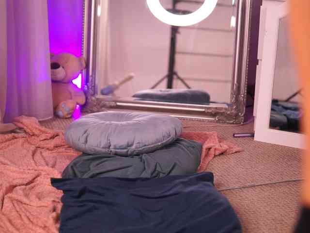ChloeObril webcam