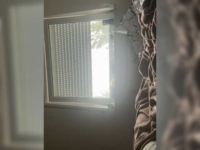 Littleslave1's BongaCams show and profile