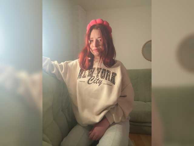 Littleslave1's BongaCams show and profile