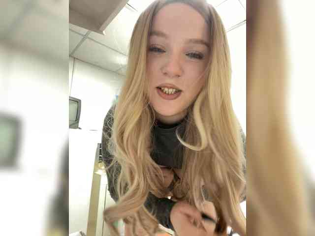 Monna-Krrrista's webcam live show