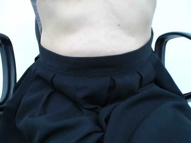 Lady-Young's BongaCams show and profile