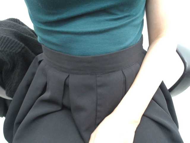 Lady-Young's BongaCams show and profile