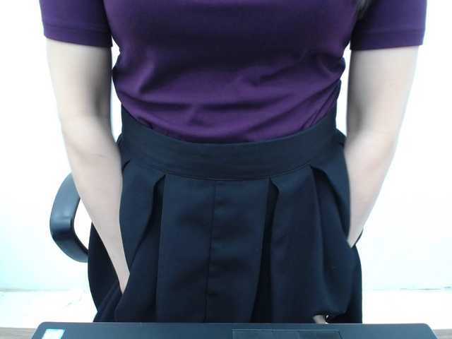 Lady-Young's BongaCams show and profile