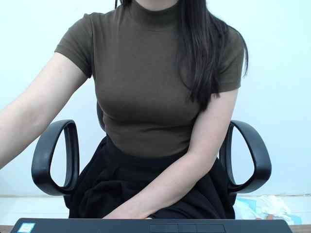 Lady-Young webcam