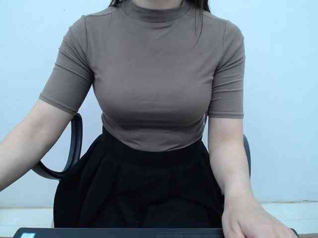 Lady-Young webcam