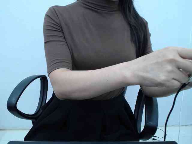Lady-Young webcam