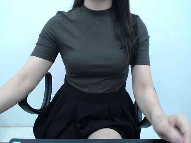 Lady-Young webcam