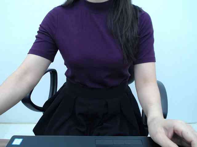 Lady-Young webcam