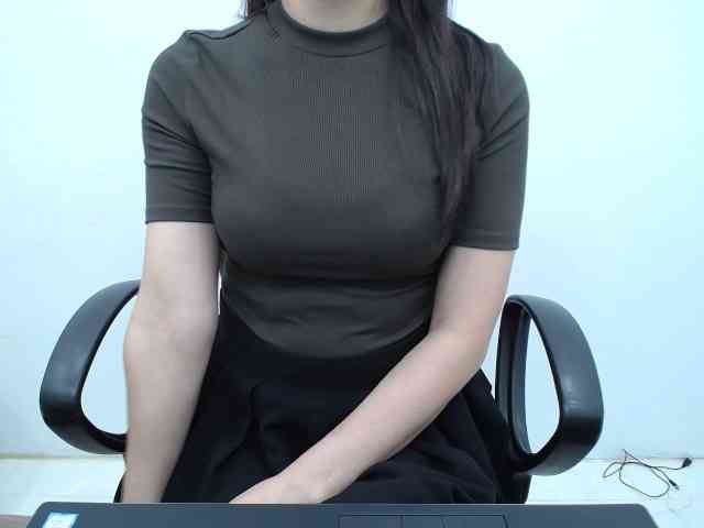 Lady-Young webcam