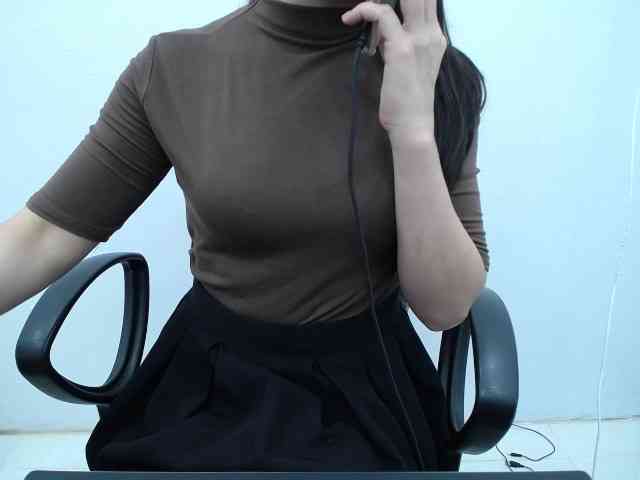 Lady-Young webcam