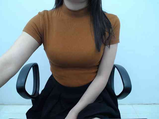 Lady-Young webcam