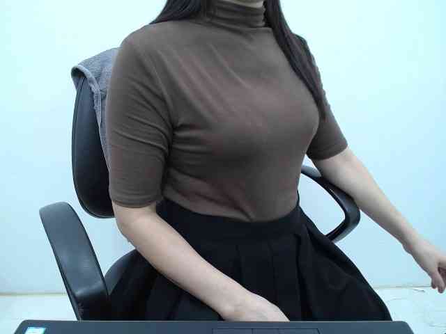 Lady-Young webcam