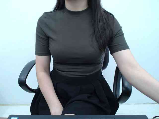 Lady-Young webcam