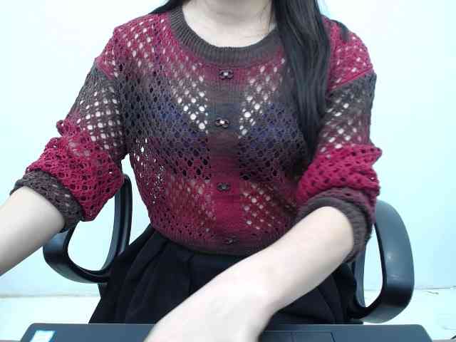 Lady-Young webcam