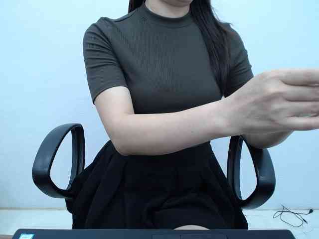 Lady-Young webcam