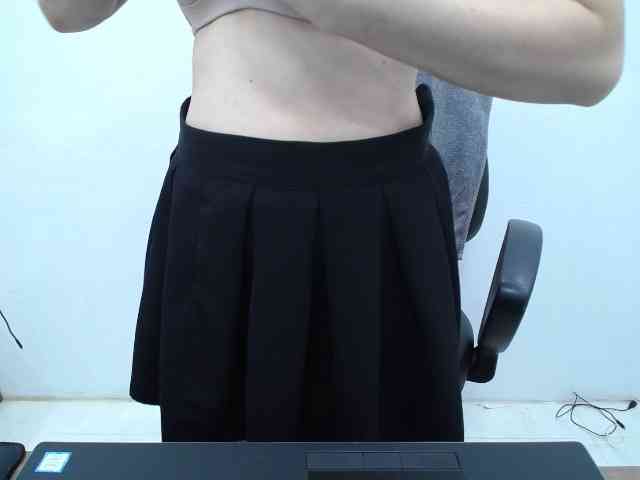 Lady-Young webcam