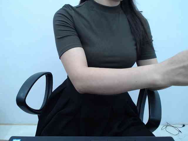 Lady-Young webcam