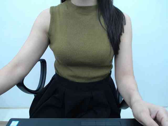 Lady-Young webcam