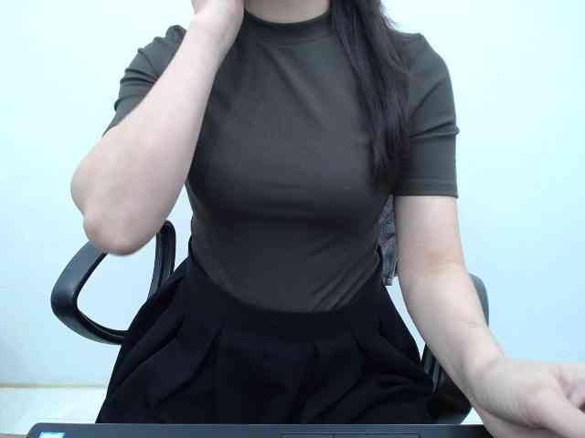 Lady-Young webcam