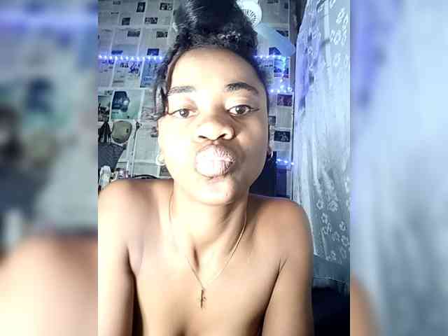 Elys08 Live Webcam on BongaCams