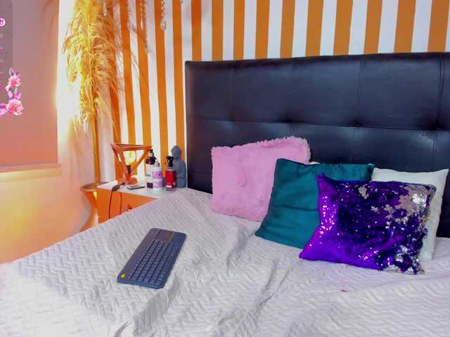 LunaToledo's BongaCams show and profile