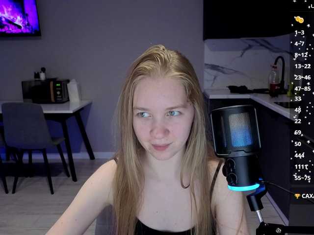 Vita-min-4ik from BongaCams