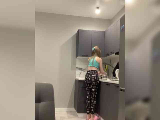 Vita-min-4ik Live Webcam on BongaCams