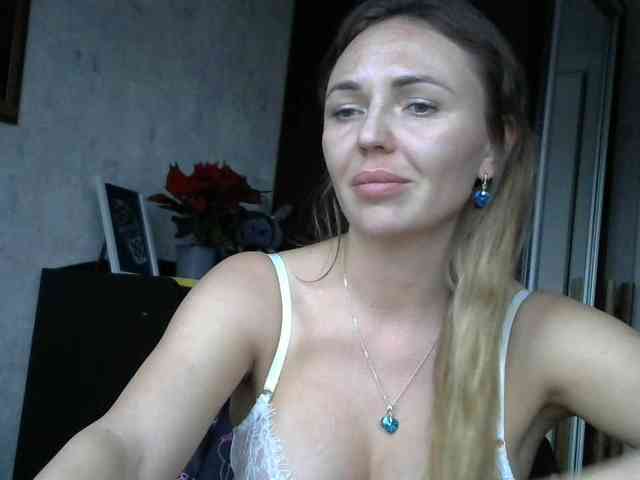 CuteAngelina webcam