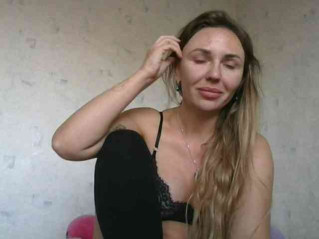 CuteAngelina webcam