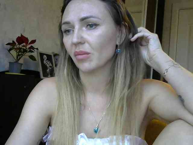 CuteFngelina CuteFngelina