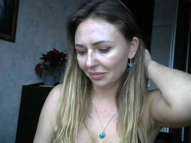 CuteFngelina CuteFngelina