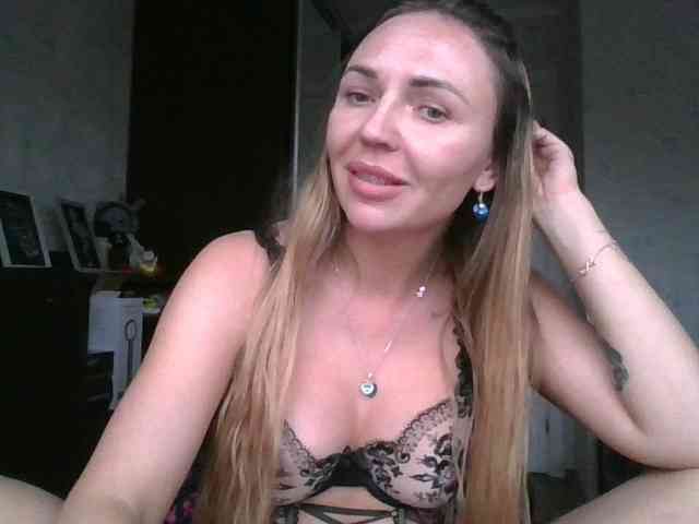 CuteFngelina Live Webcam on BongaCams