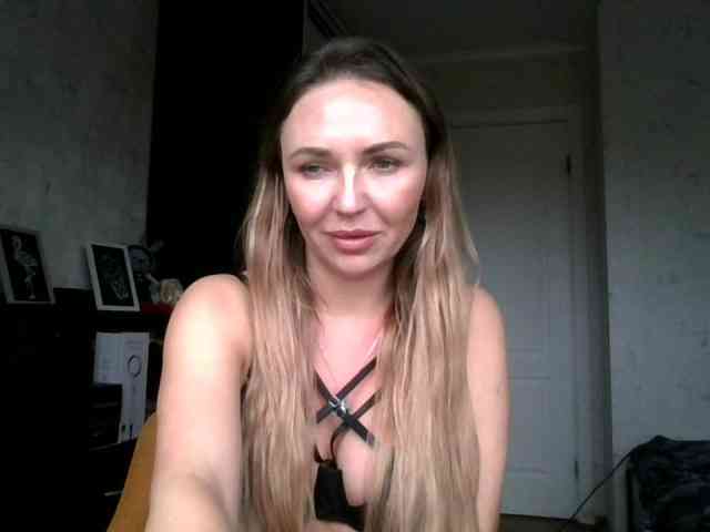 CuteAngelina webcam