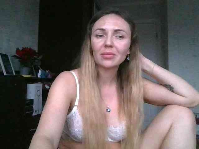CuteAngelina webcam