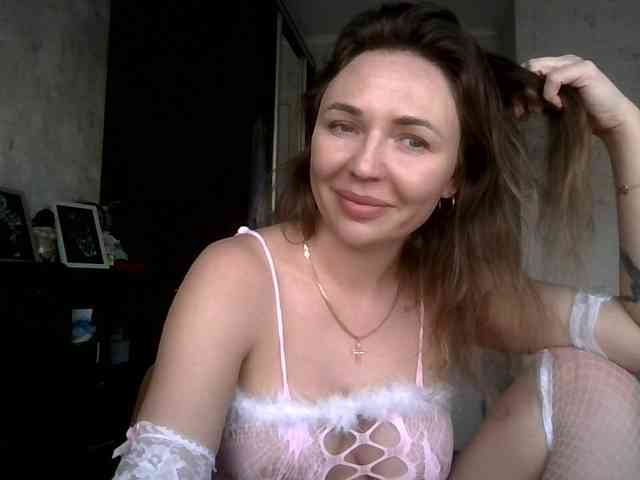 CuteAngelina webcam