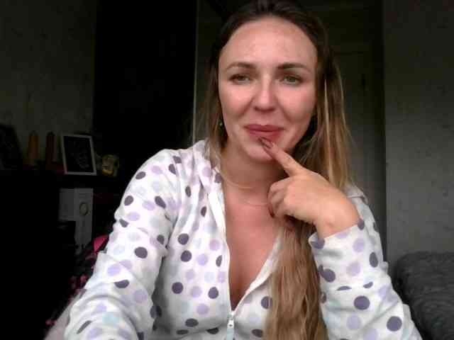 CuteAngelina webcam