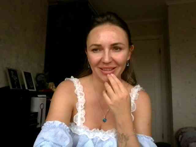 CuteAngelina webcam