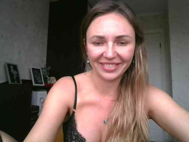 CuteAngelina webcam
