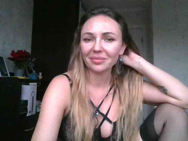 CuteAngelina webcam