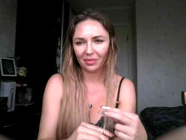 CuteAngelina webcam
