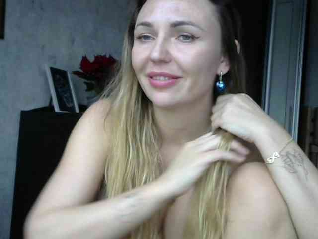 CuteAngelina webcam